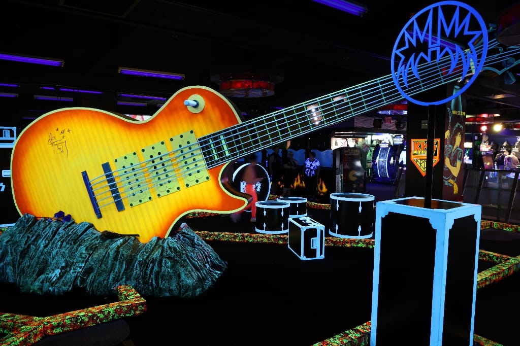 KISS KRUISE Land Locked in Vegas LasVegas USA Amerika KISS WORLD Rio Hotel KISS mini golf